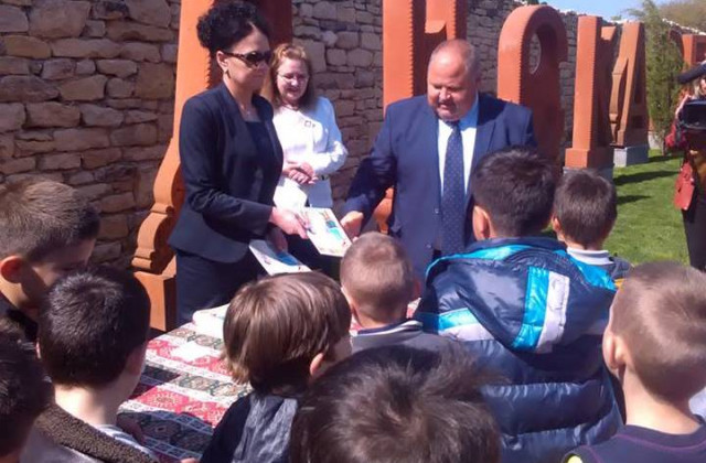 Целта е да се преборим с тенденцията към неактивен и застоял начин на живот, казва кметът Камаджиев.