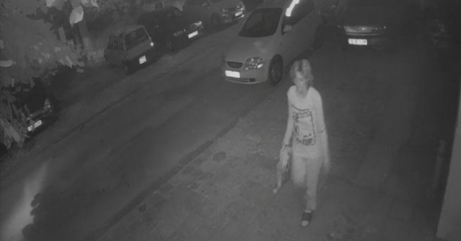 Руса жена обикаля нощно време във Варна и чупи чистачките