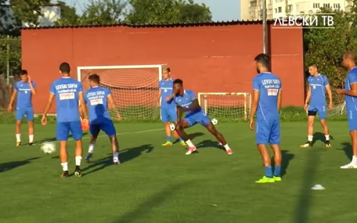 Левски загрява за Дунав под ръководството на Роси