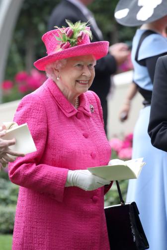 Кралица Елизабет