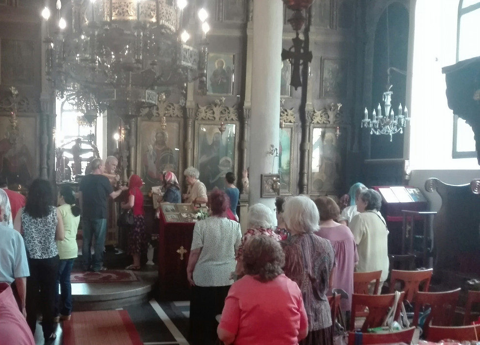 миряни в хасковска църква