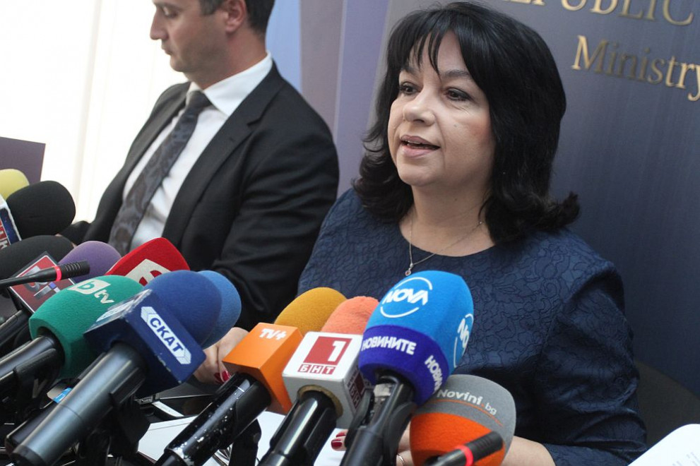  Министърът на енергетиката Теменужка Петкова 