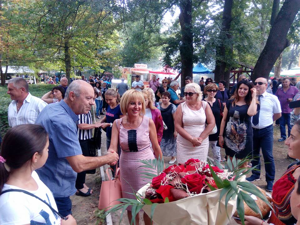 Мая Манолова гост на празника на общината