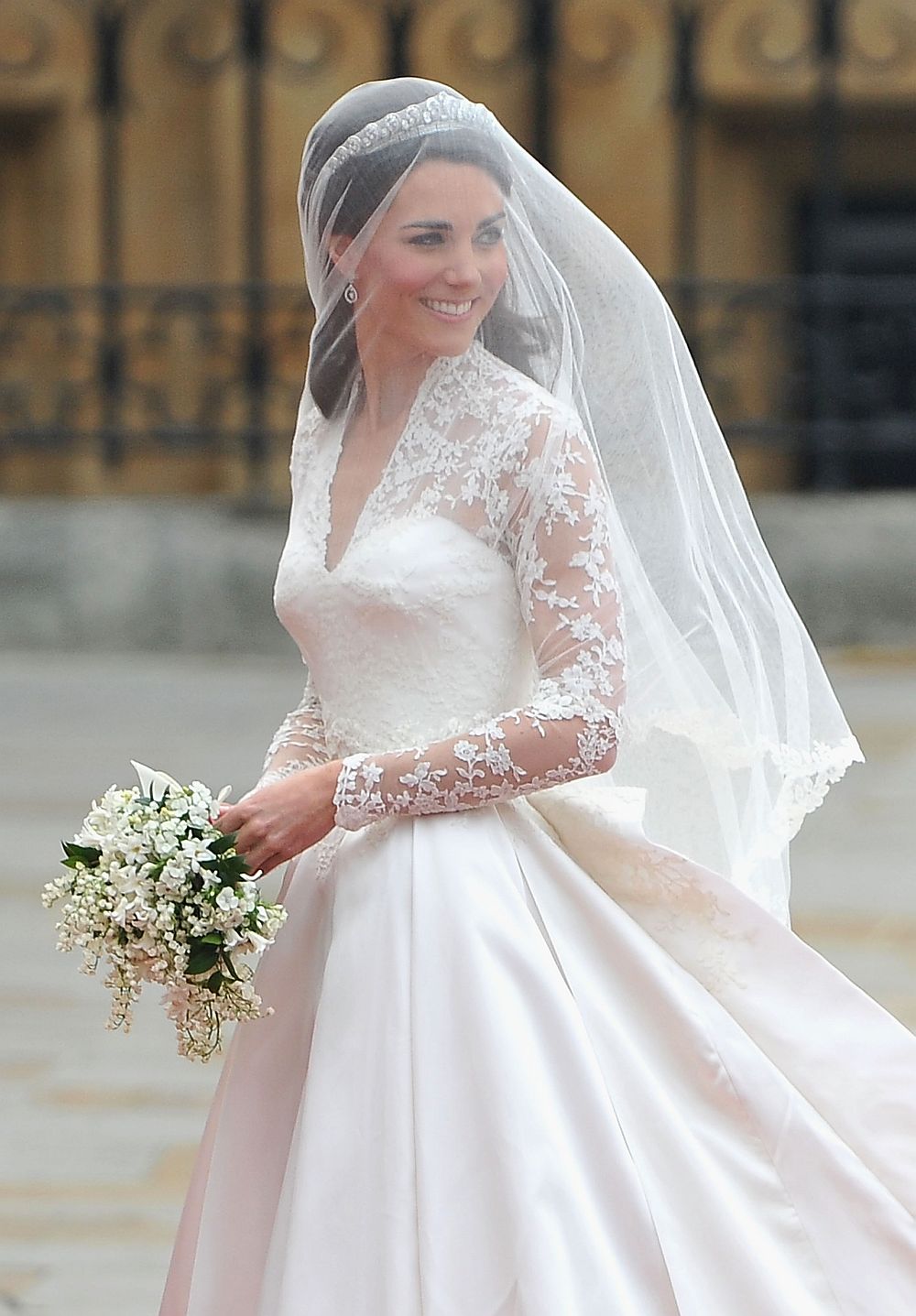В класацията попадна също сватбената рокля на съпругата на принц Уилям - Катрин, оценена на 400 000 щатски долара.