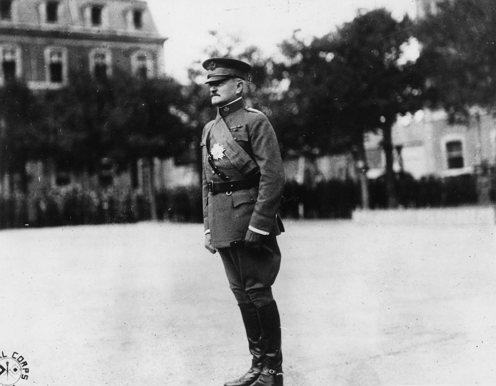  Американския военачалник Джон Пършинг 