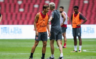 Венгер: Позабавихме преговорите с Йозил