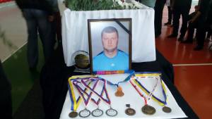 Хиляди изпратиха в последният му път железния Величко Чолаков