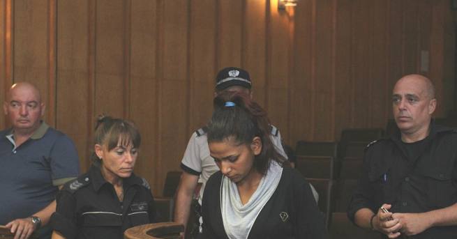 Софийският градски съд пусна 18 годишната Юлия Василева която на 12