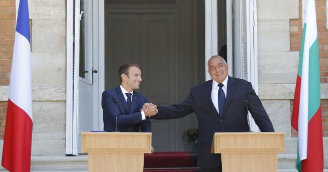 Френският президент Еманюел Макрон и премиера Бойко Борисов обърнаха гръб