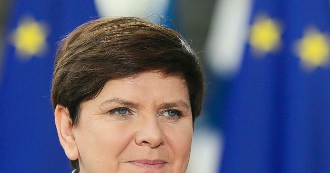 Полският премиер Беата Шидло обвини френския президент Еманюел Макрон в