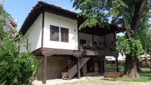 100 национални туристически обекта