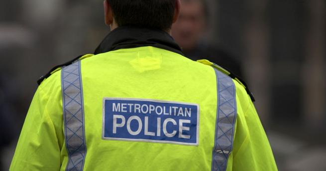 Мъж на 30 години е бил арестуван в западен Лондон