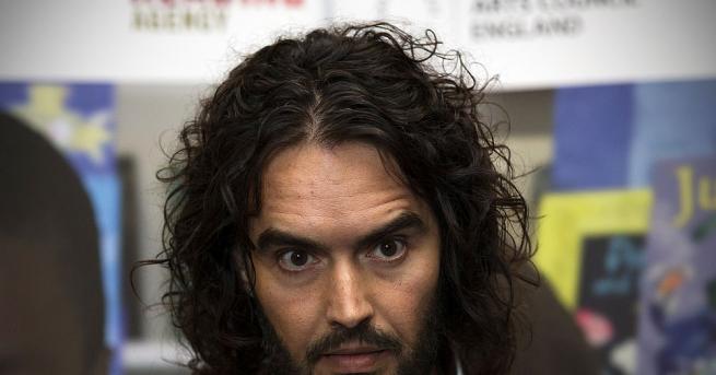 Британският комик и радио и телевизионен водещ Ръсел Бранд се