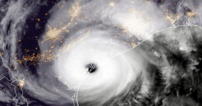 Скоростта на вятъра в епицентъра на урагана Хосе който се
