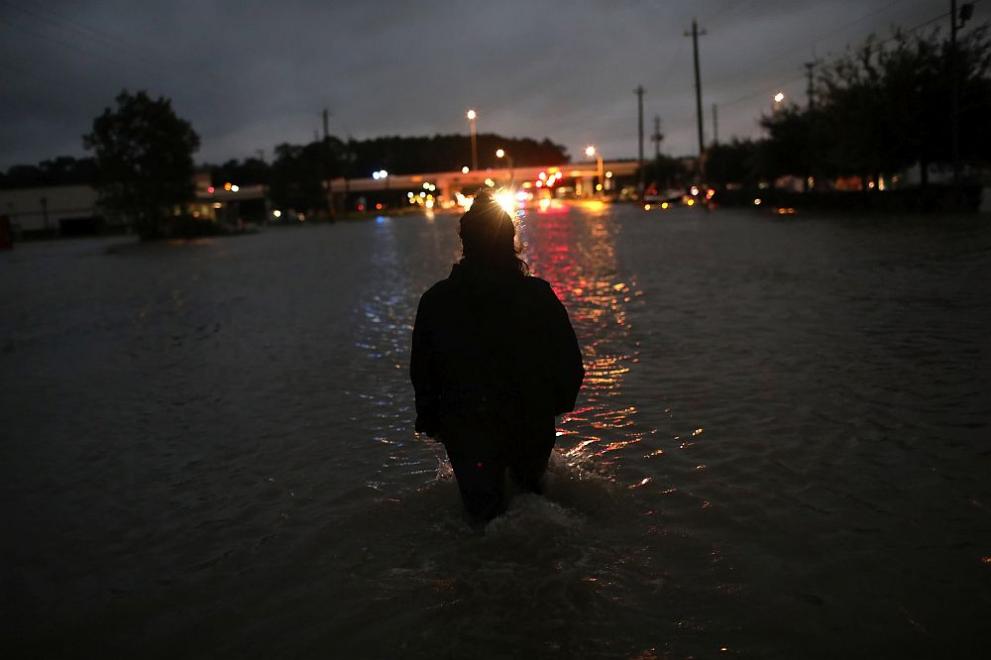 Харви връхлетя Тексас като ураган от четвърта степен, впоследствие отслабна до тропическа буря, която доведе до наводнения, евакуация на хора и щети за милиарди