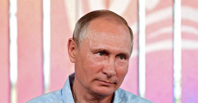 Кремъл търси достоен съперник на Владимир Путин на предстоящите през