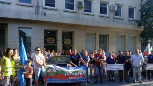 Десетки полицаи излязоха на протест в Пловдив