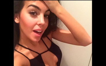 Провокативни снимки на Джорджина ядосаха майката на Роналдо