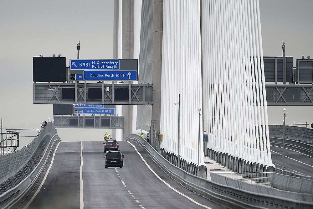 Британската кралица откри най-високият мост в Обединеното кралство