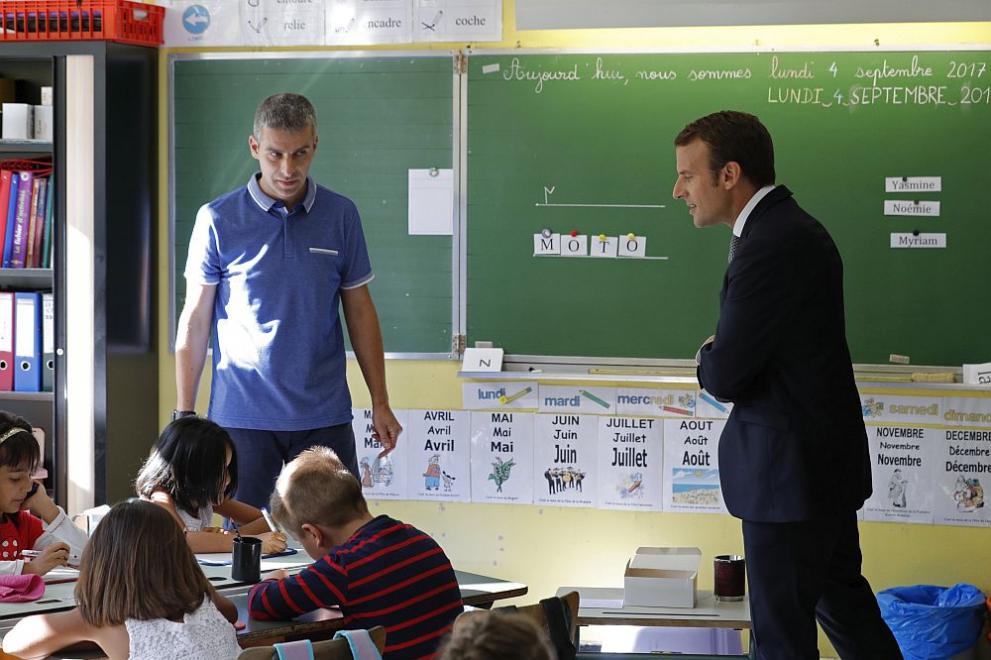  Президентът на Франция Еманюел Макрон посети учебно заведение в Източна Франция в първия образователен ден 
