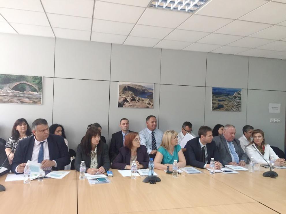 Областният управител на работна среща в екоминистерството