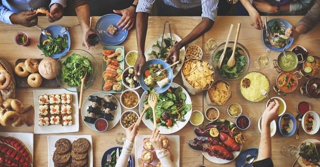 Сочни лабораторно създадени пържоли и бургери от месо на растителна