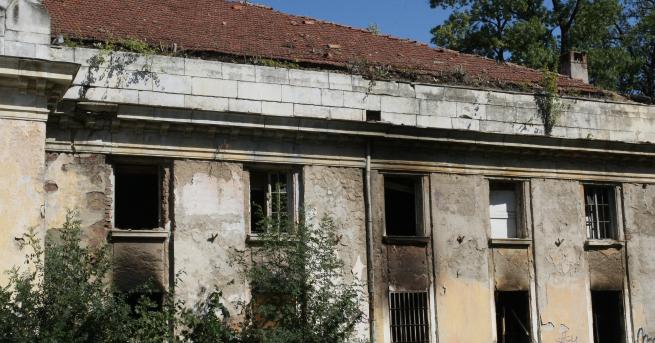 Пожар горя днес в още един от емблематичните паметници на