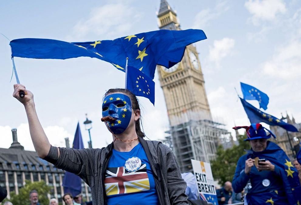  Десетки хиляди хора излязоха по улиците на Лондон, с цел да стачкуват против проектите на Англия да напусне Европейския съюз 