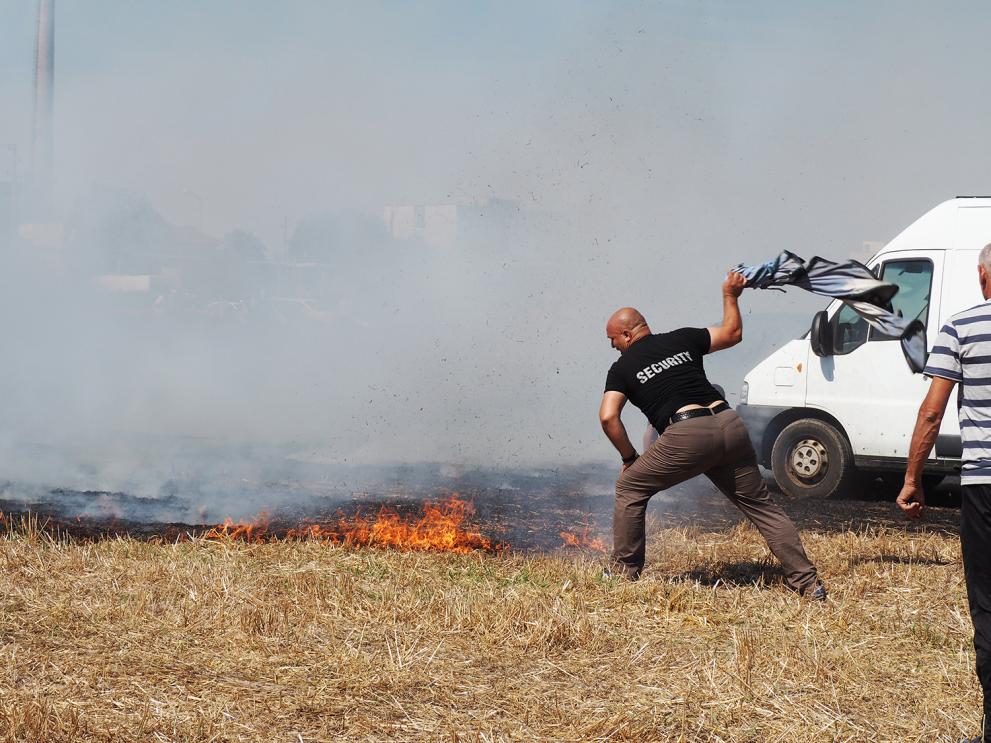 Пламна пожар на кушиите в Исперих