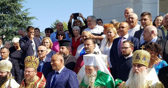 Борисов в Русе за откриването на църква Работим активно за