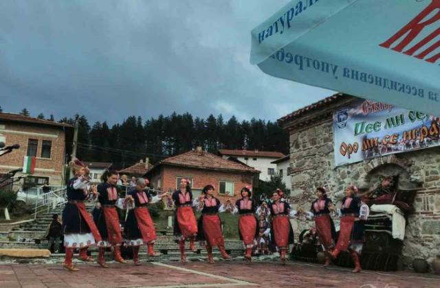 Фестивал в село Баня
