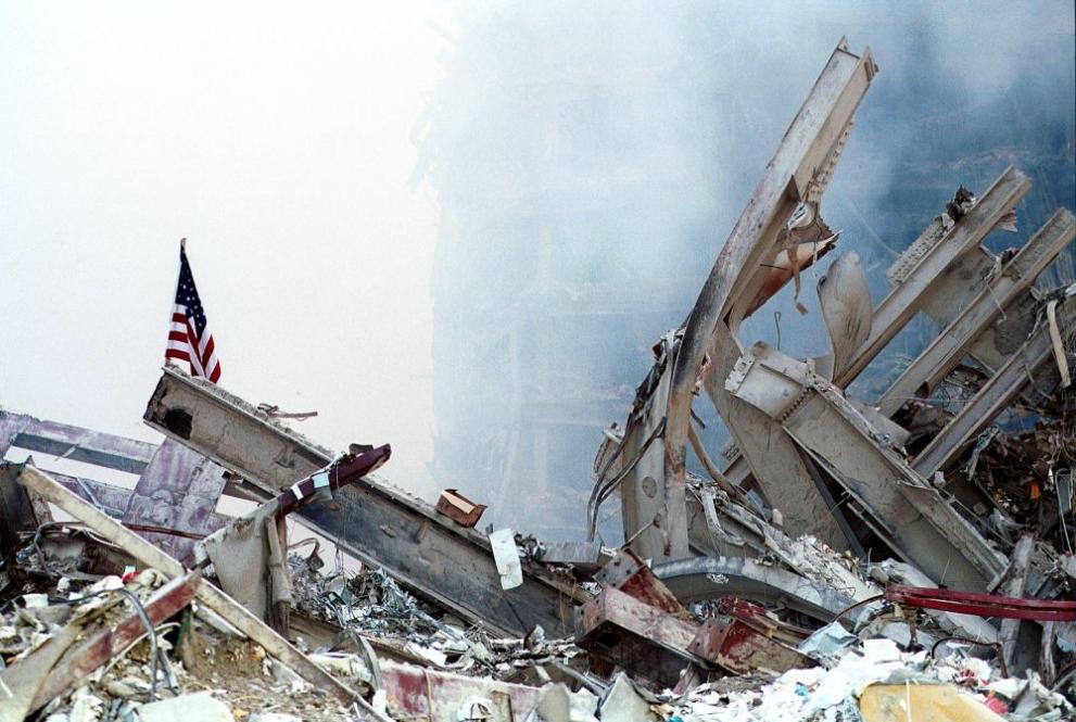 Американците отбелязват шестнадесетата годишнина от атентатите от 11 септември 2001 г., отнели живота на близо 3000 души в Ню Йорк и във Вашингтон.