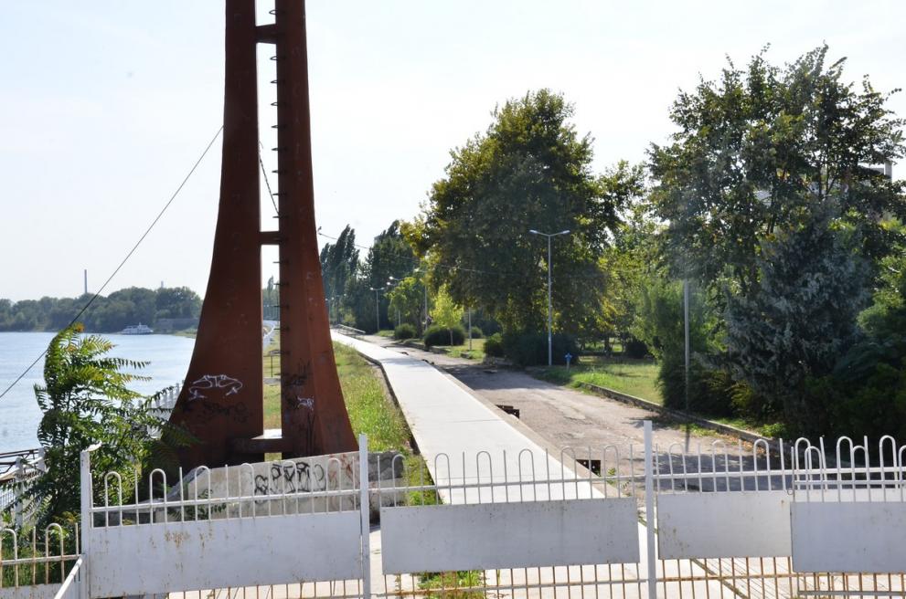 Един от парковете, които ще се почистват днес.