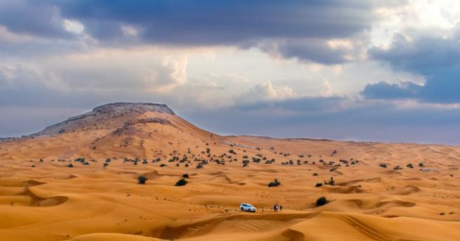 Всички сме виждали пустини във филмите Представяме си много пясък