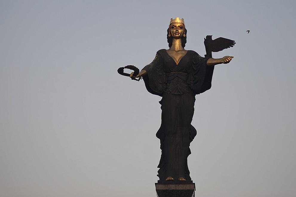 Статуята на София