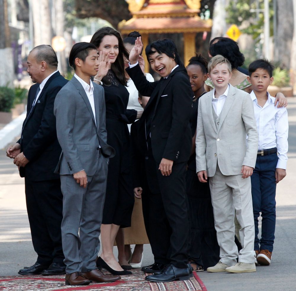 Дъщерите на Анджелина Джоли и Брад Пит, които предпочитат да изглеждат като момчета.