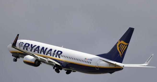 Ирландската авиокомпания Райънеър съобщи че ще отменя между 40 и