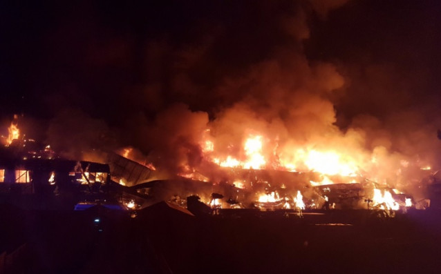 Сериозен пожар пламна в района около новия стадион на Тотнъм