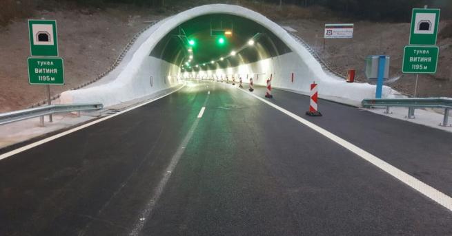 Движението в тунела Витиня на магистрала Хемус в посока София