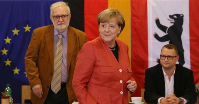 Ангела Меркел не може да събере необходимите проценти за коалиция