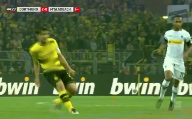 Борусия Дортмунд разгроми гостуващия Борусия Мьонхенгладбах с 6 1 в