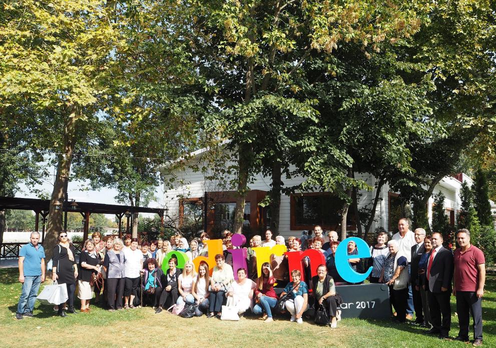 Областният управител подари екскурзия до Одрин на 50 човека от Осенец и Севар