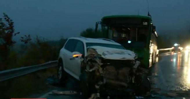 Двама души са пострадали при катастрофа на пътя между Бистрица