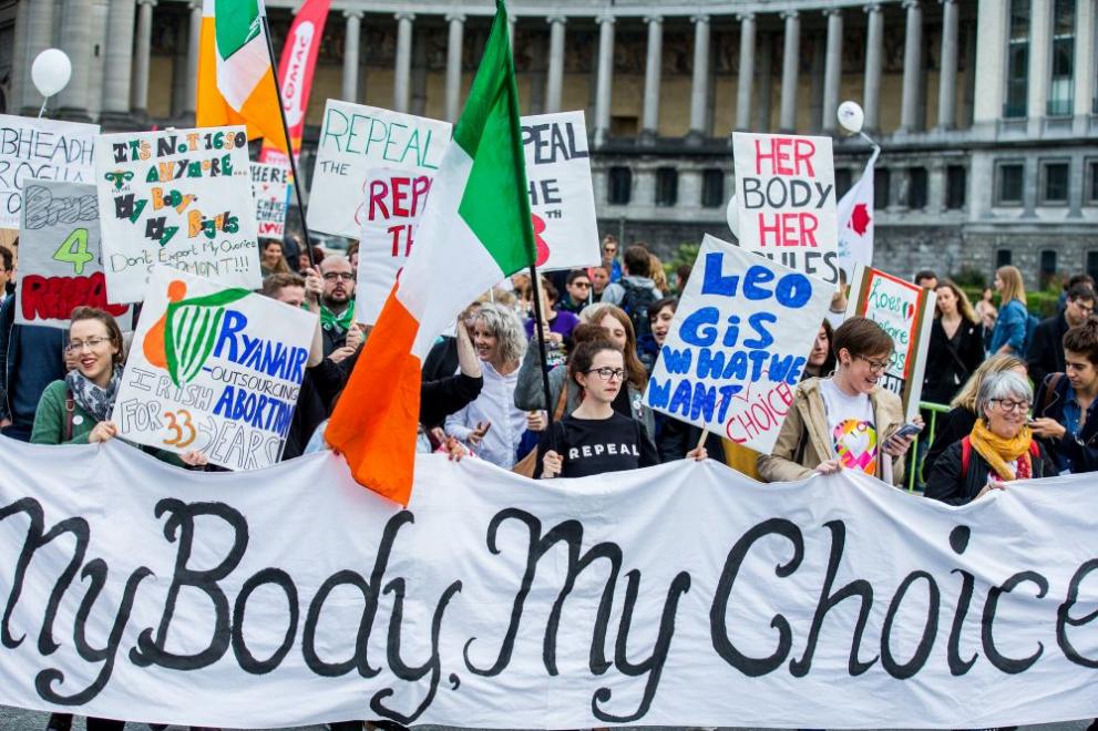  Жени стачкуваха в поддръжка на правото на аборт 