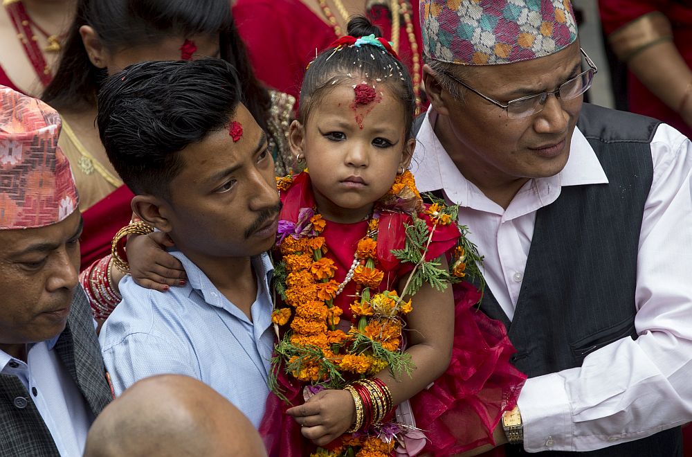 Тригодишната Тришна Шакия стана новата жива богиня на Непал и ще бъде почитана както от индуистите, така и от будистите. Новата жива богиня ще живее до пубертета си в храм-дворец в сърцето на непалската столица.
