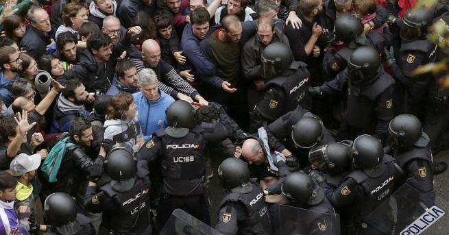 Най-малко 38 човека са пострадали при намеси на испанската полиция