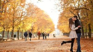 двойка целувка есен