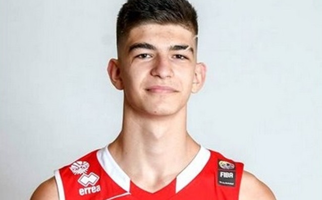Един от най перспективните баскетболисти в школата на ЦСКА Емил Стоилов е пред