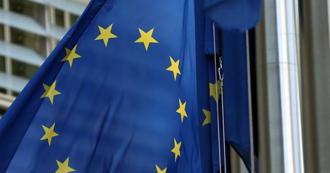 Европейската комисия призова за бързо преминаване към диалог между властите