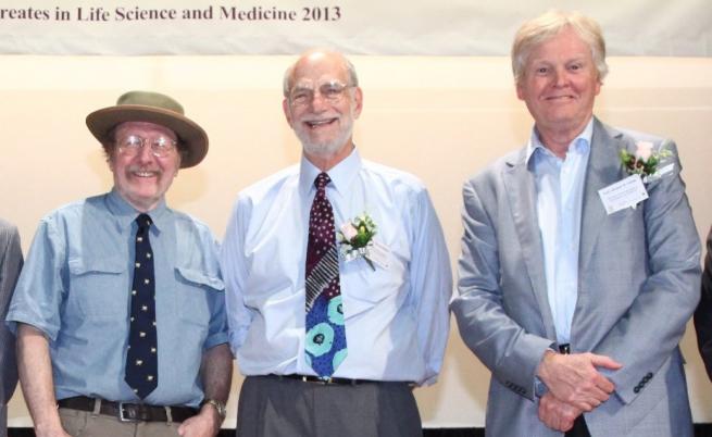  Отдясно-наляво Хол, Розбаш и Йънг през 2013 